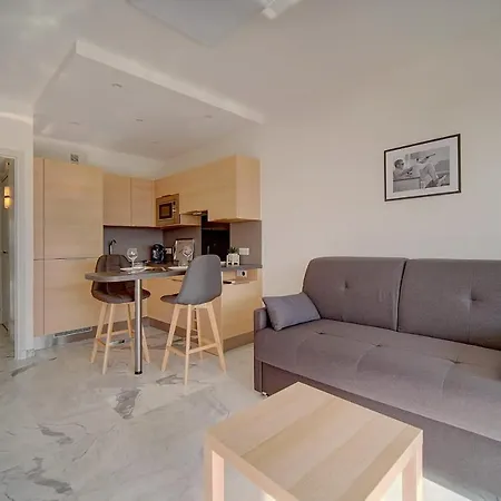 Upstays Sea View Terrace 20M2 Studio كان